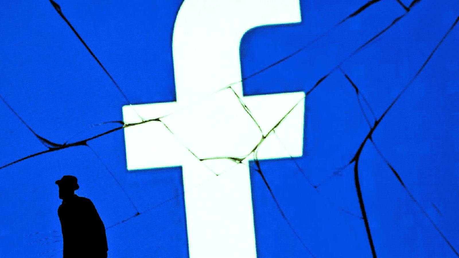Facebook, gafă după gafă: după ce a eliminat o poză istorică, utilizatorii care au distribuit un articol al The Guardian au fost blocați