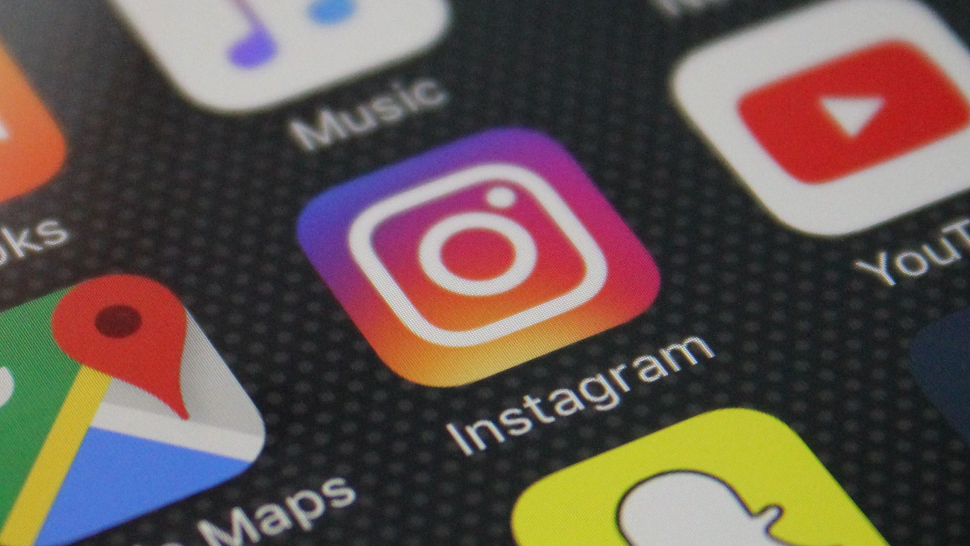 Postările de pe Instagram ar putea fi folosite de către autoritățile italiene pentru a afla cine nu respectă carantina