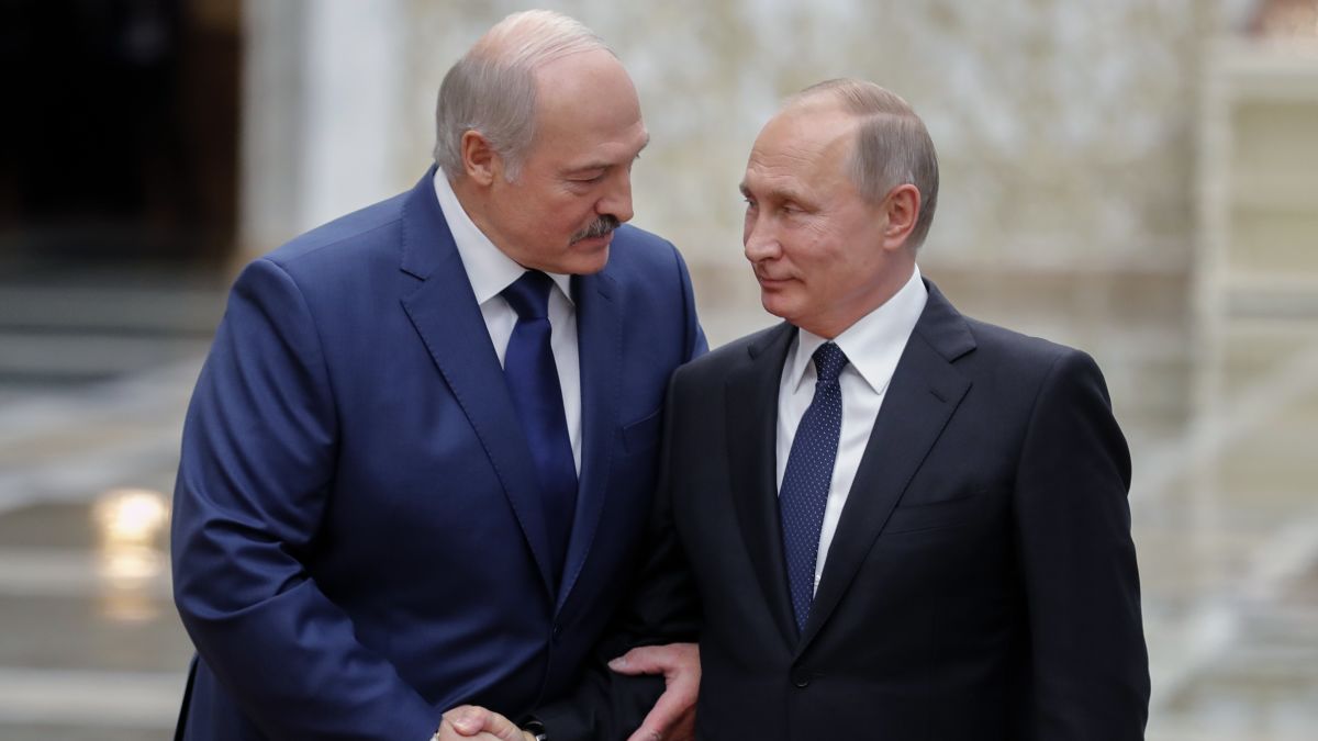 Întâlnirea dintre Putin și Lukashenko nu-i intimidează pe belaruși. Peste 100 de mii de persoane au protestat în weekend