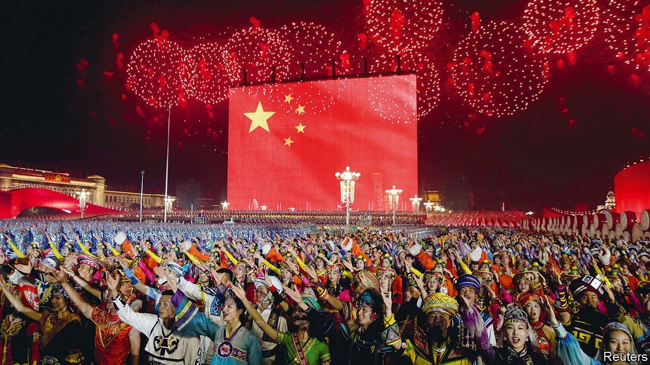 Propaganda, la alt nivel. O sută de rapperi chinezi au făcut o melodie în care laudă Partidul Comunist