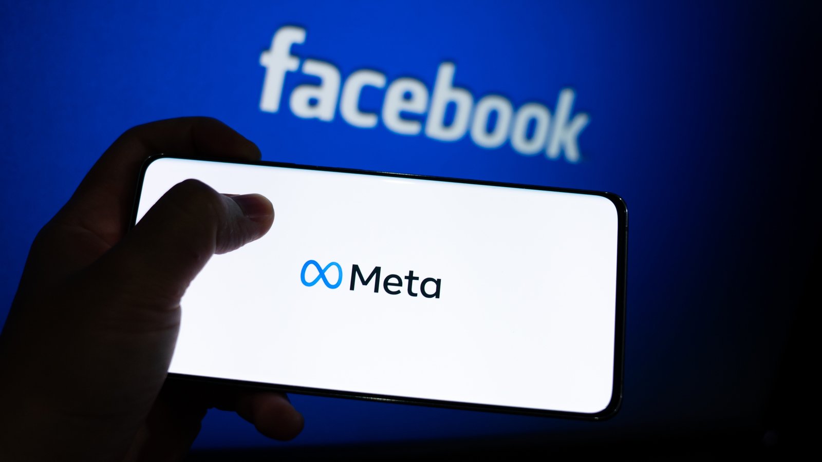 Meta e în cădere liberă și Facebook e sub semnul întrebării
