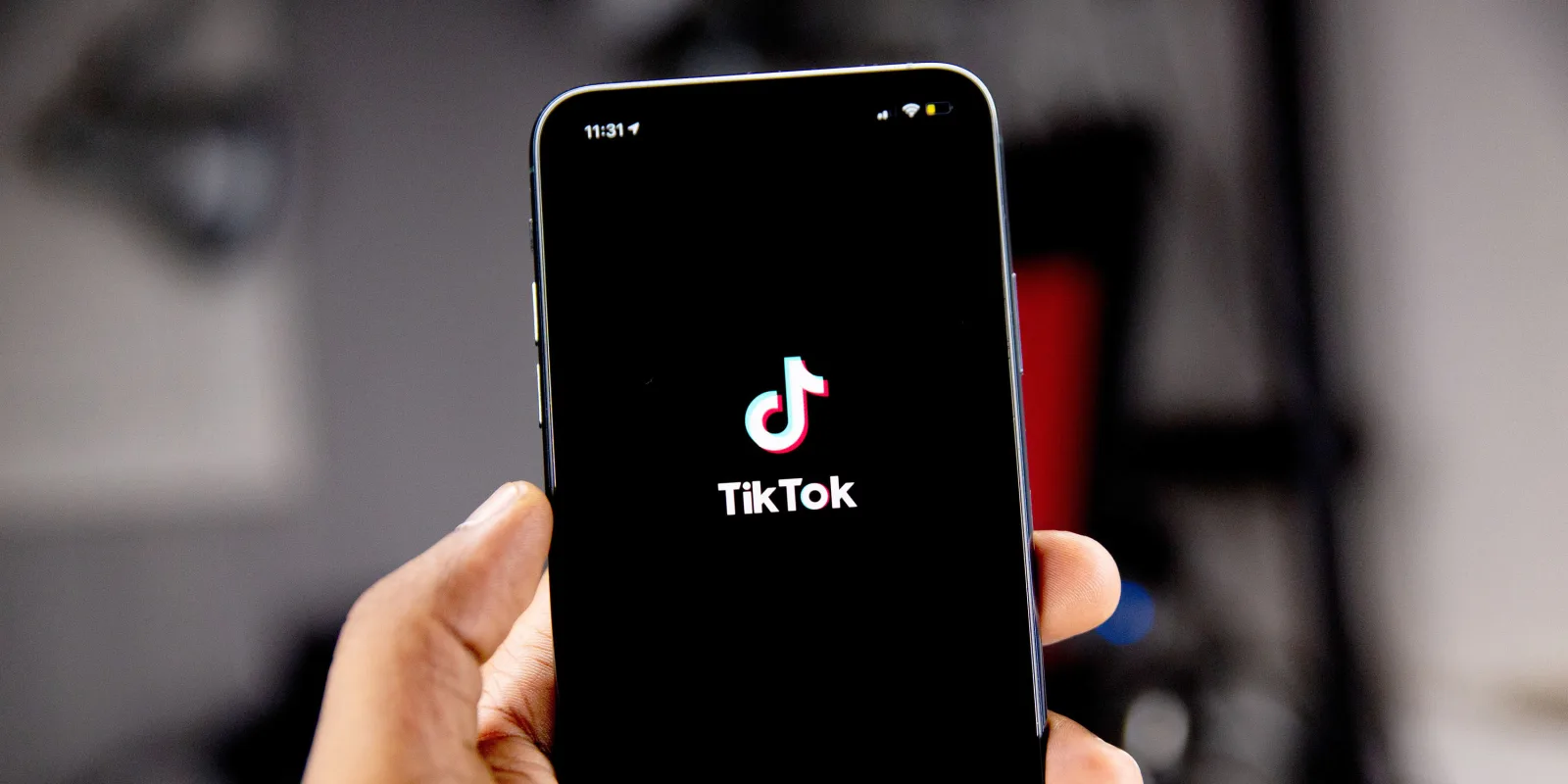 TikTok introduce reguli noi care să reglementeze pagina ”For You”
