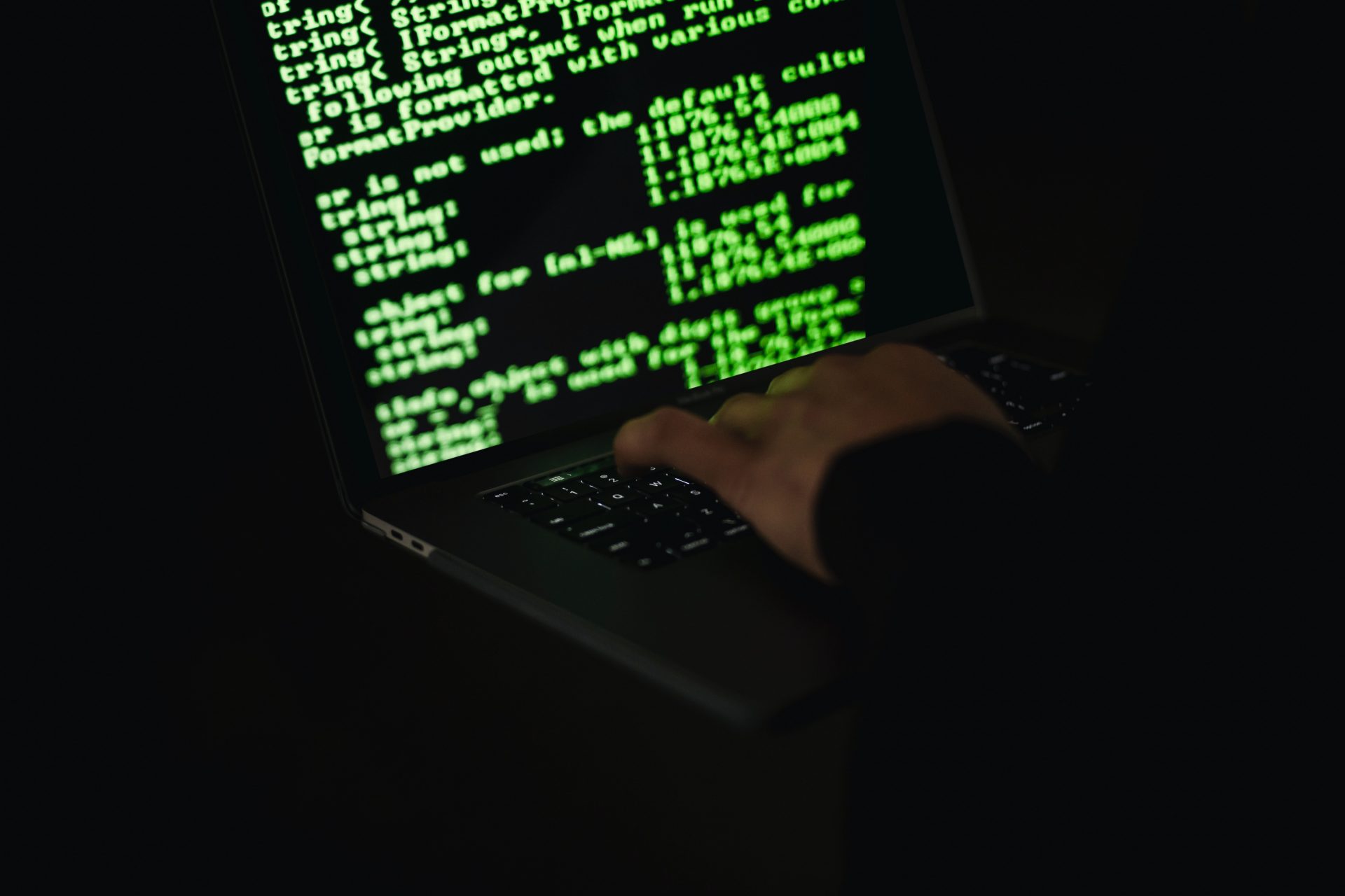 UPDATE: Hackerii ruși au revendicat atacul cibernetic asupra mai multor site-uri guvernamentale române