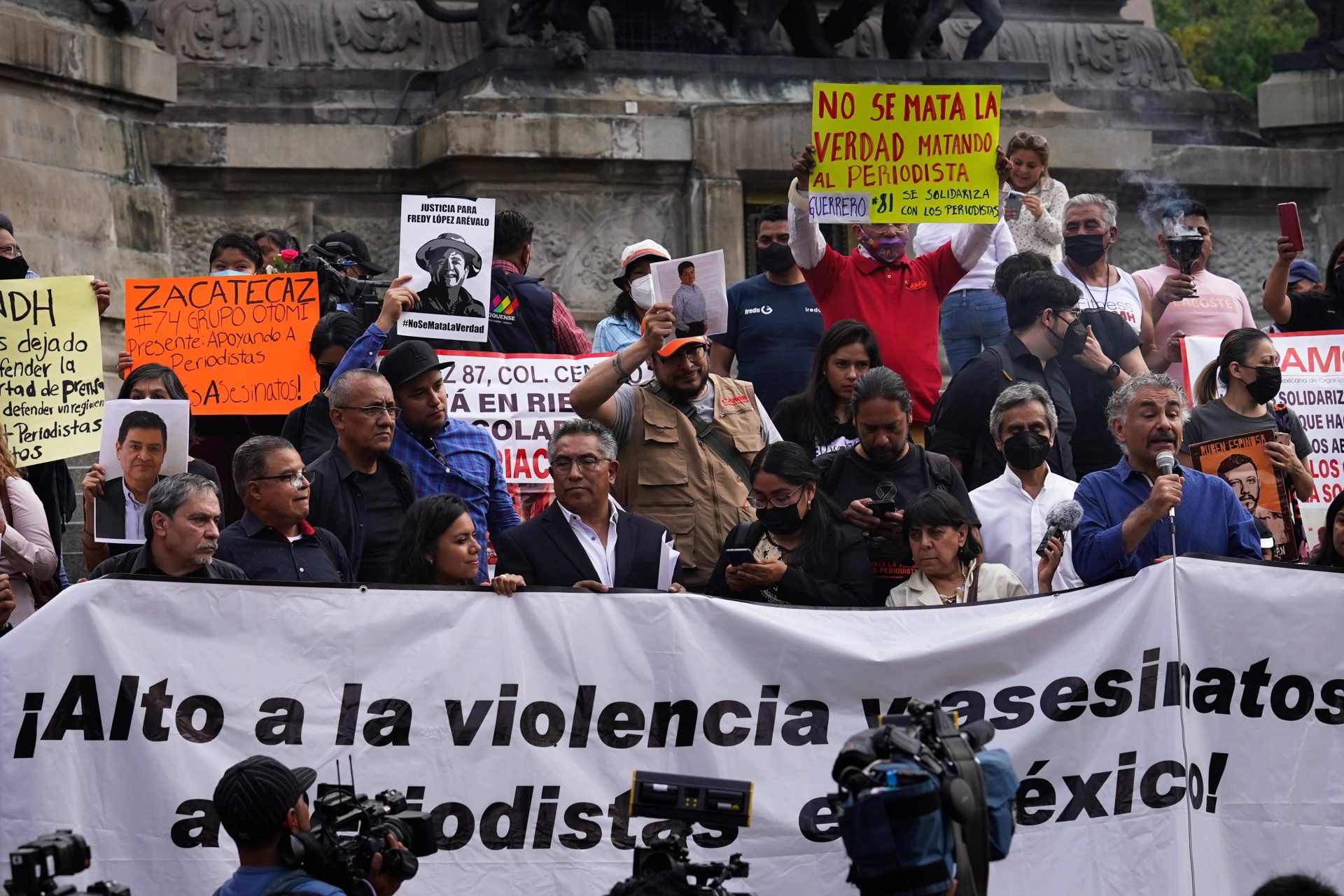 Mai mulți jurnaliști au murit în Mexic decât în războiul din Ucraina. Alți doi lucrători media, uciși în plină stradă