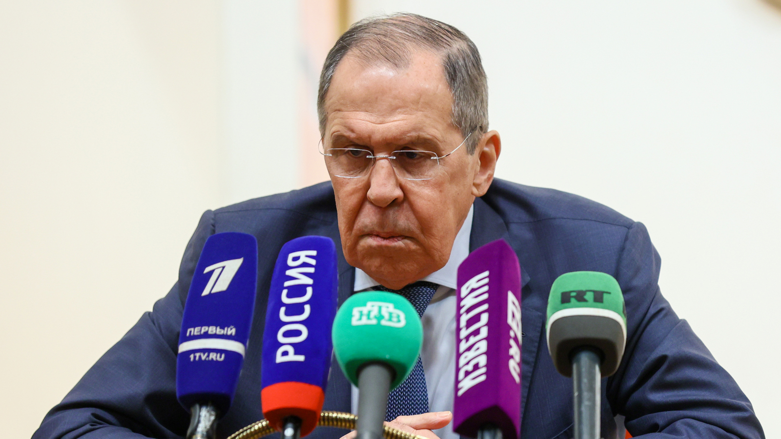 Lavrov, stânjenit de întrebările unui jurnalist ucrainean privind furturile Rusiei