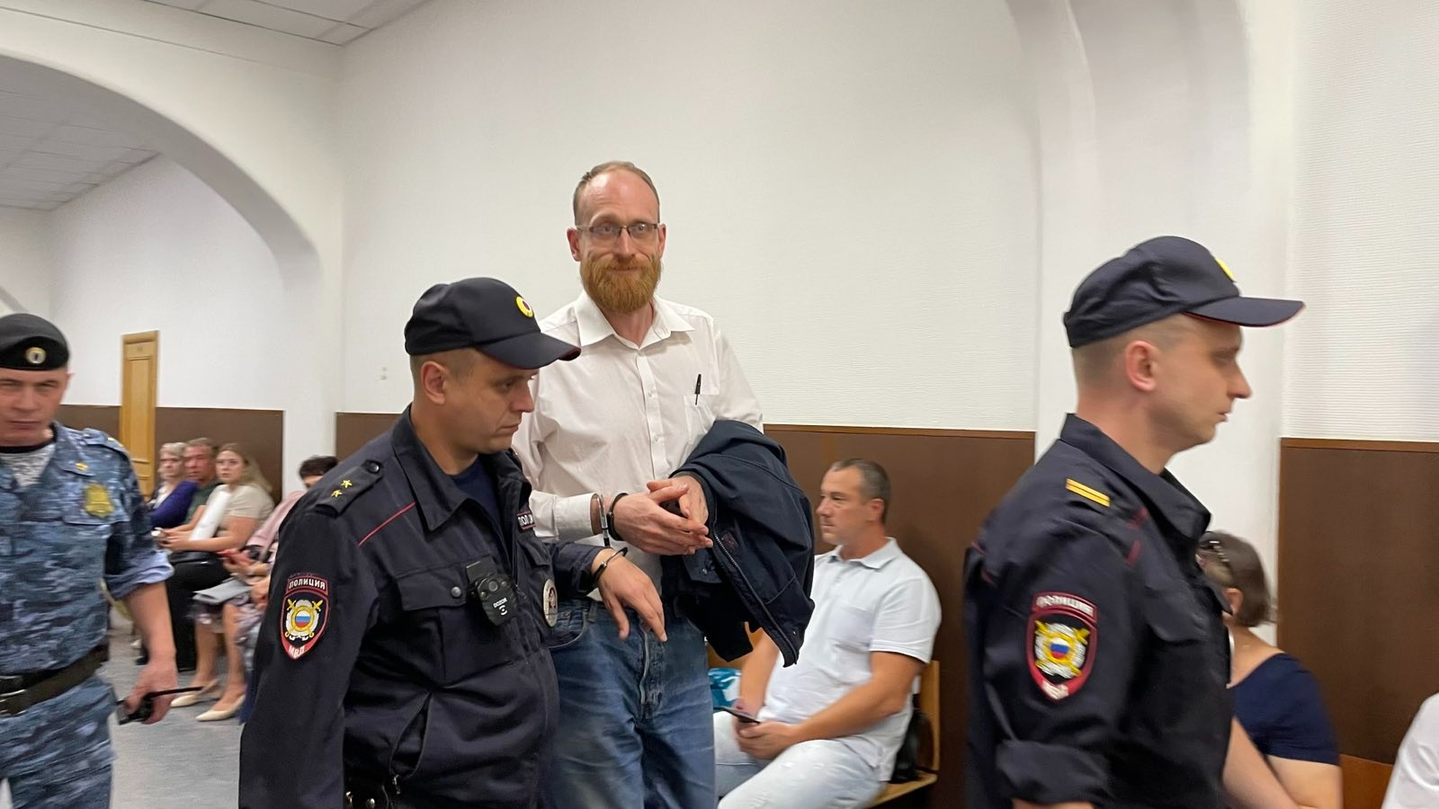 Rusia a pus sub acuzare un jurnalist pentru că a donat 16 euro organizației lui Navalnîi
