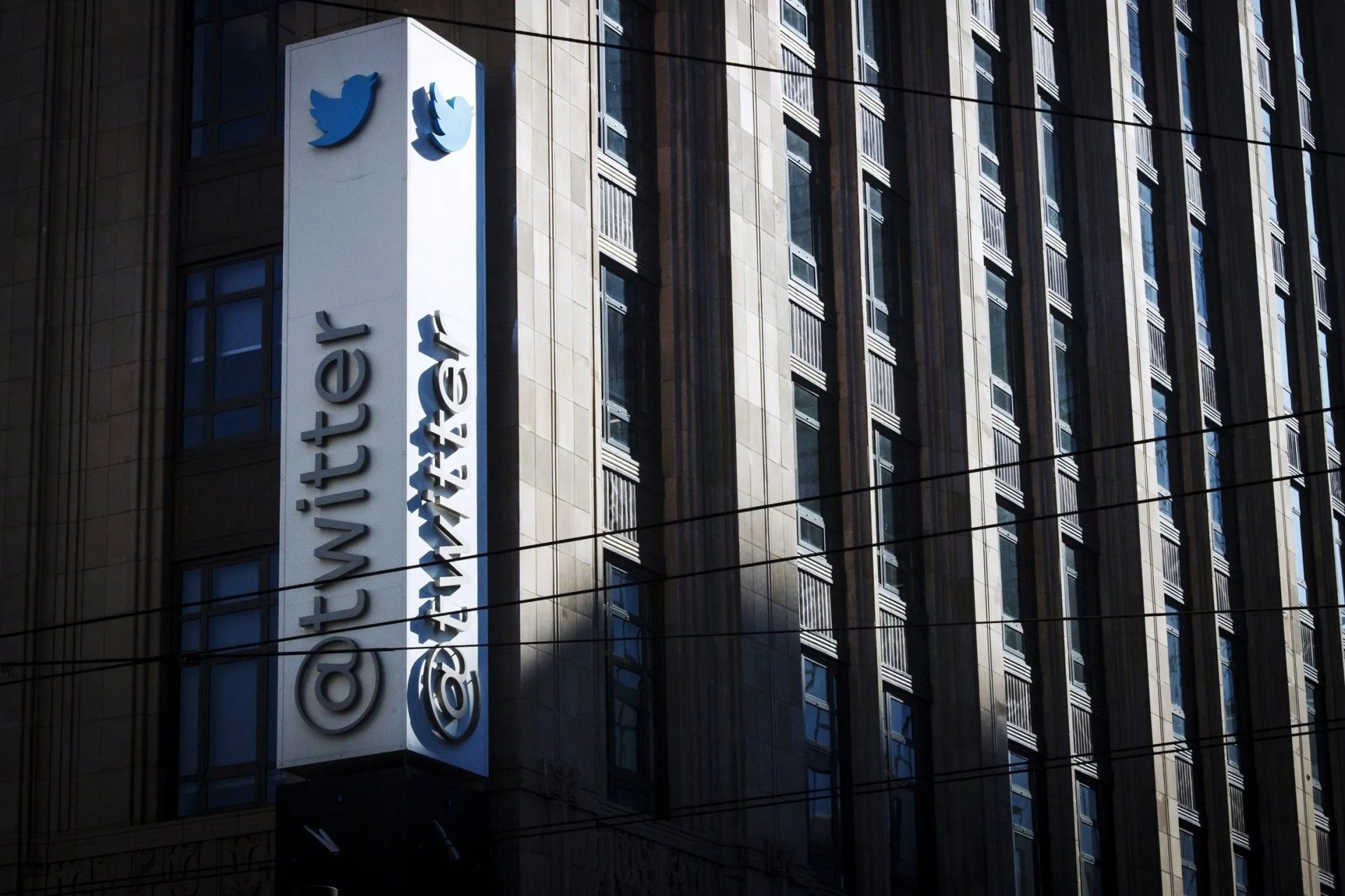 Twitter, sfătuită să facă mai mult pentru a se conforma normelor digitale ale UE