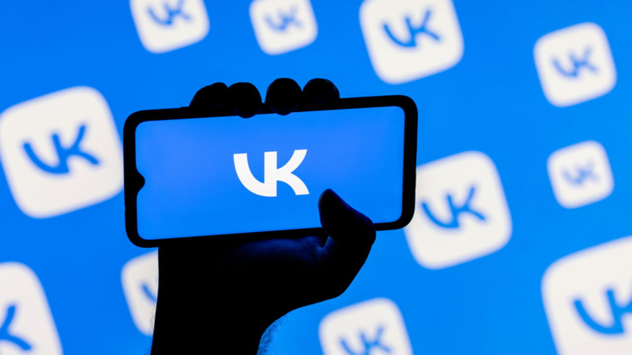 Platforma rusă VKontakte, eliminată de Apple din App Store