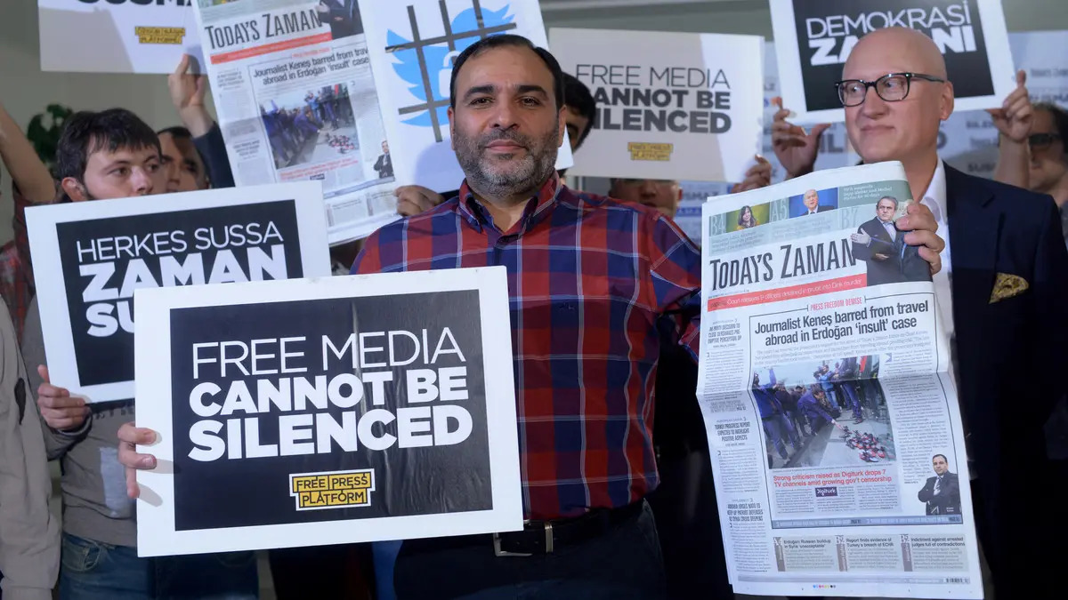 Suedia blochează extrădarea unui jurnalist folosit de Turcia ca monedă de schimb