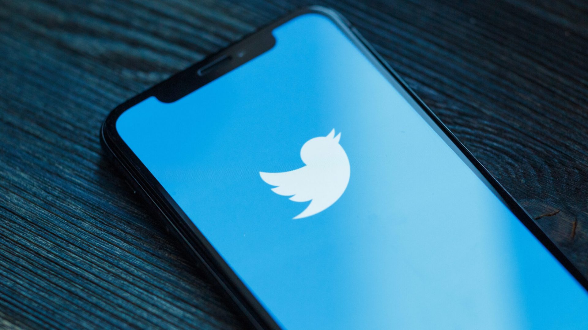 Twitter Blue are probleme în a convinge abonații să-și prelungească subscripția