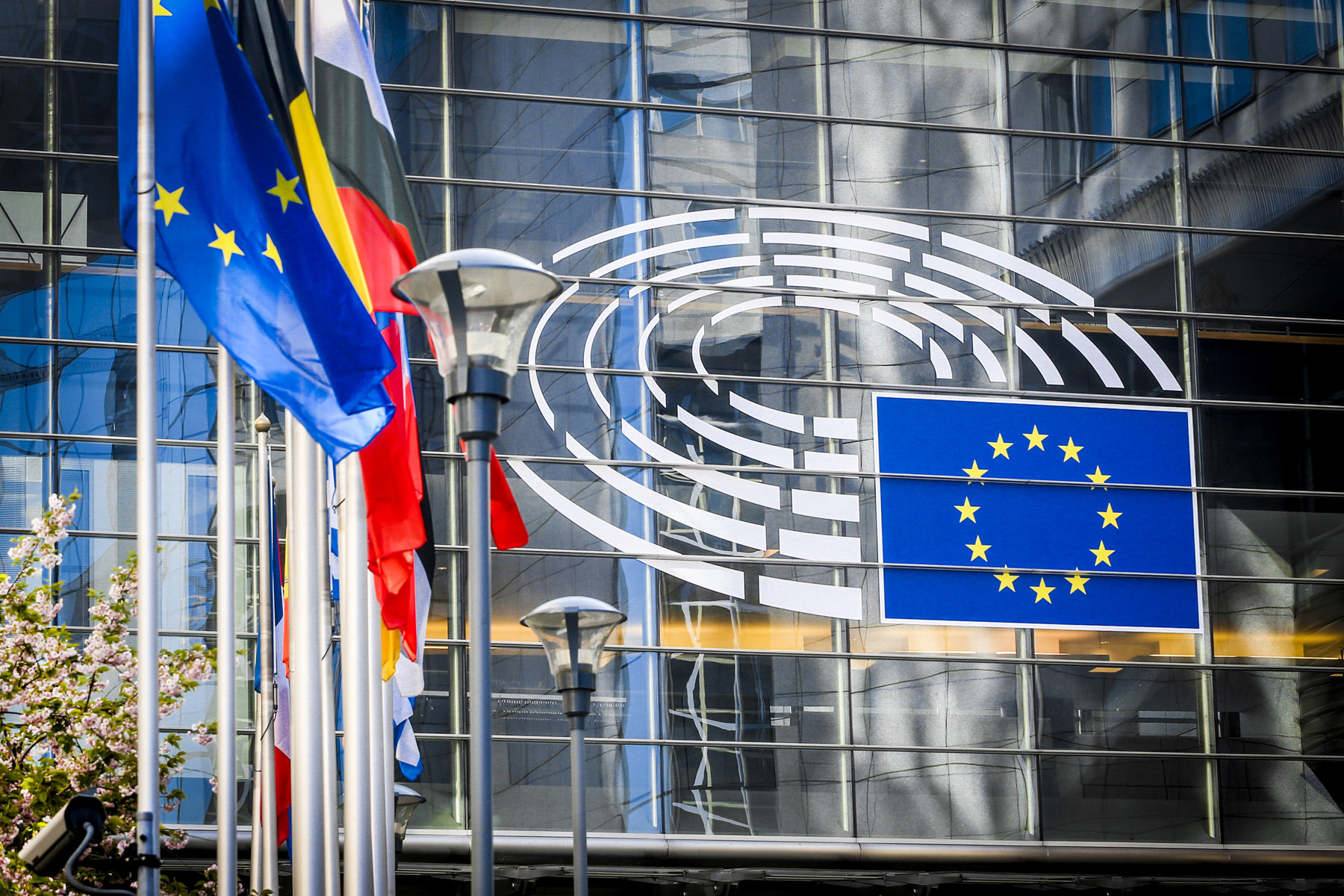 Parlamentul European a adoptat noi reguli pentru transparentizarea publicității politice