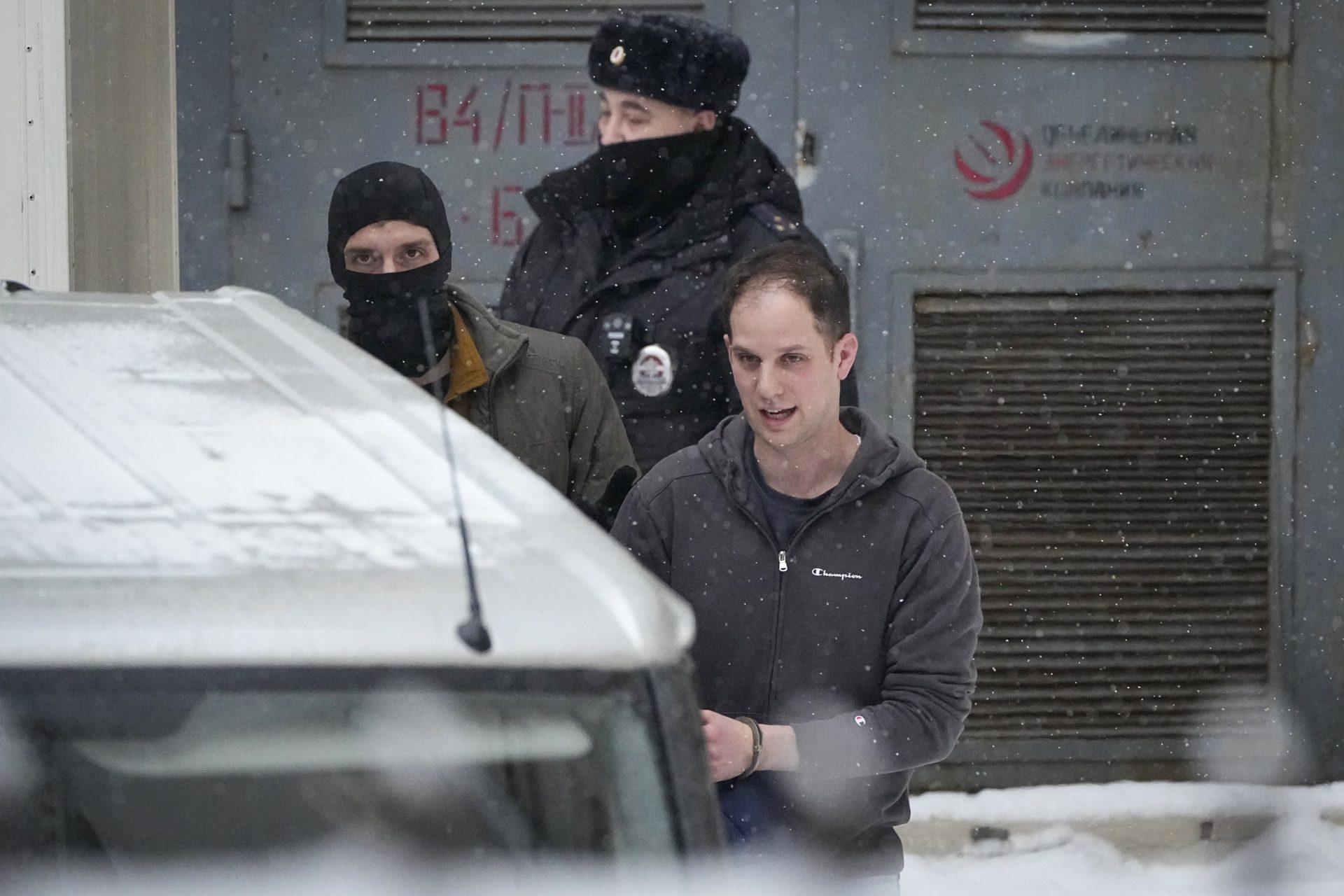 Rusia a prelungit arestul preventiv pentru jurnalistul american Evan Gershkovici