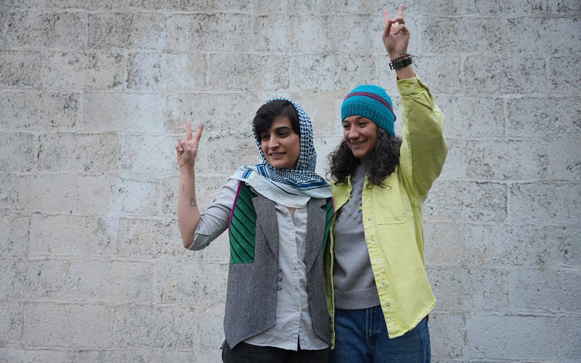 Jurnalistele iraniene, inculpate pentru că nu au purtat hijab la doar o zi după ce au fost eliberate