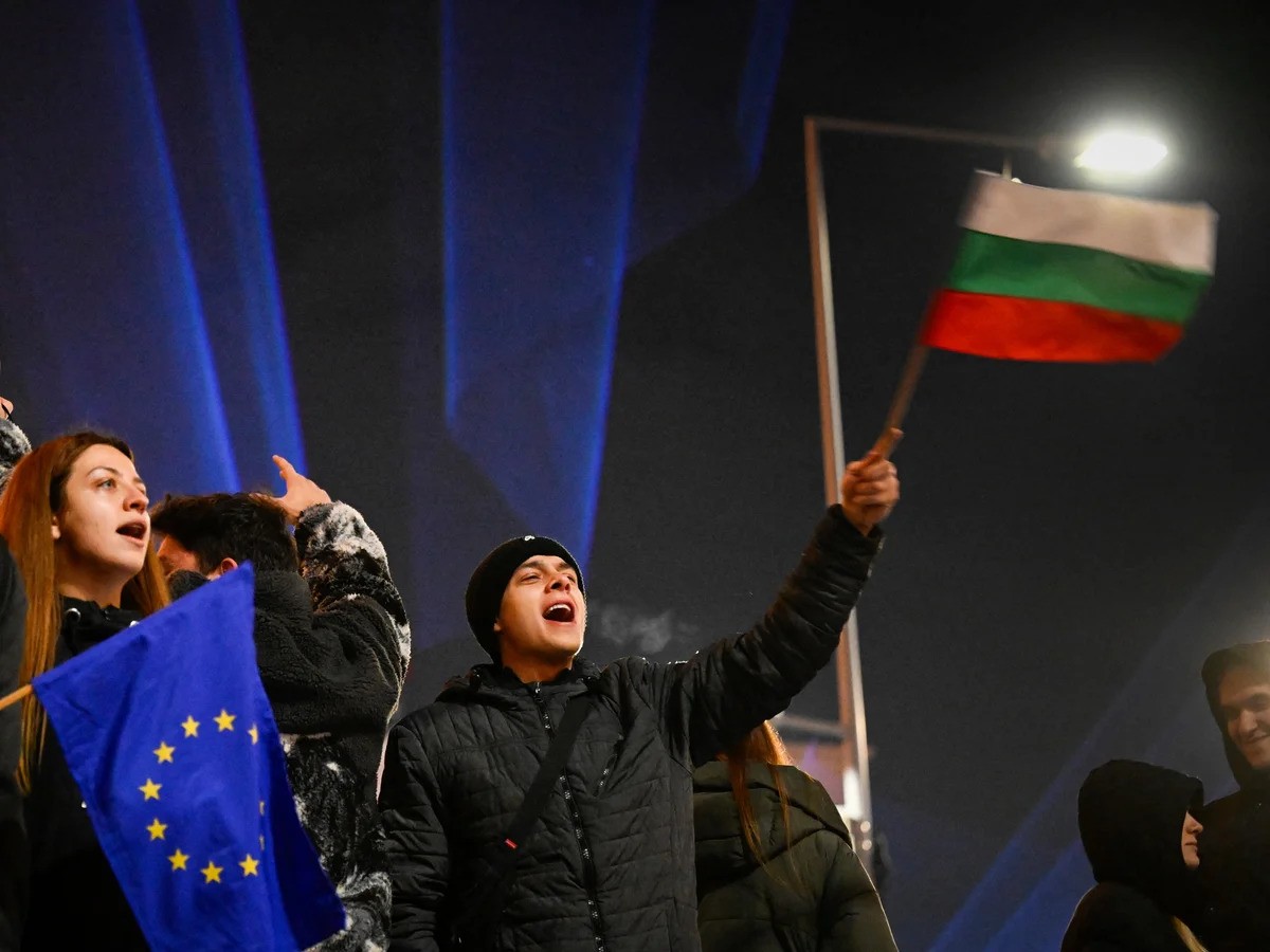 Bulgaria activează sistemul UE de combatere a dezinformării, înaintea alegerilor parlamentare