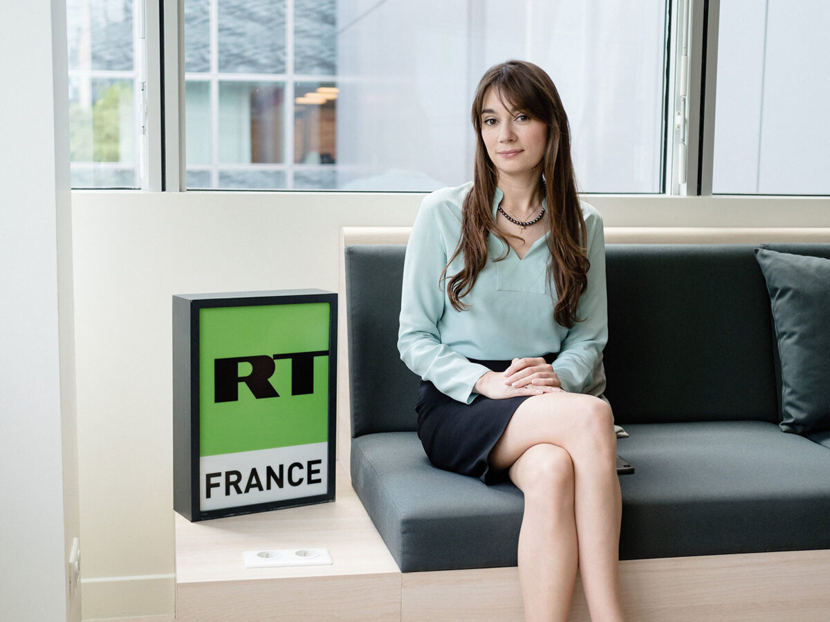 Franța expulzează o fostă directoare RT France, acuzată că a răspândit dezinformare pro-Kremlin
