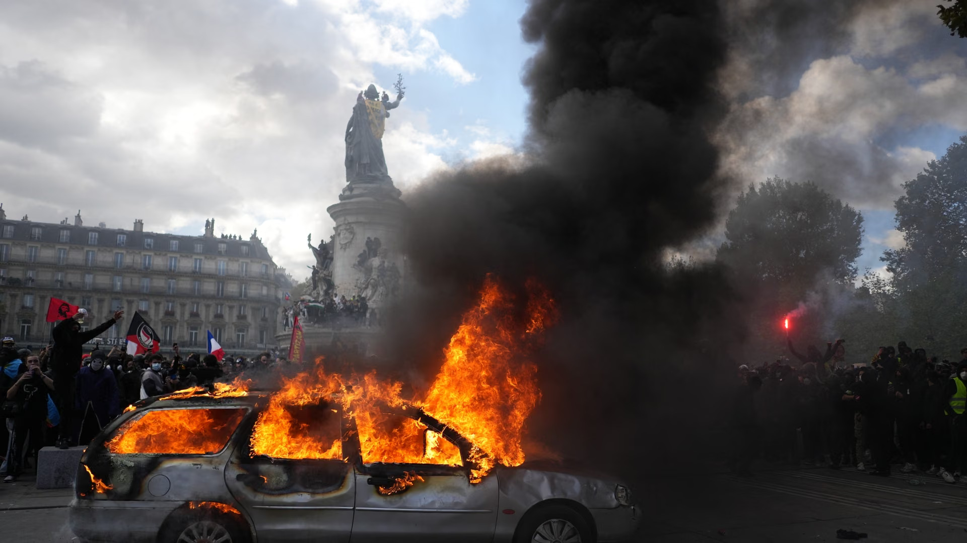 UE investighează campanii de dezinformare din jurul protestelor din Franța